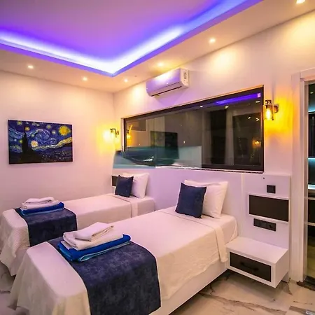 Villa Lycian-kalkan 3 Bedroom-2 Jakuzzies-sauna-turkish Hamam-huge Private Pool And Lovely Garden Kaş